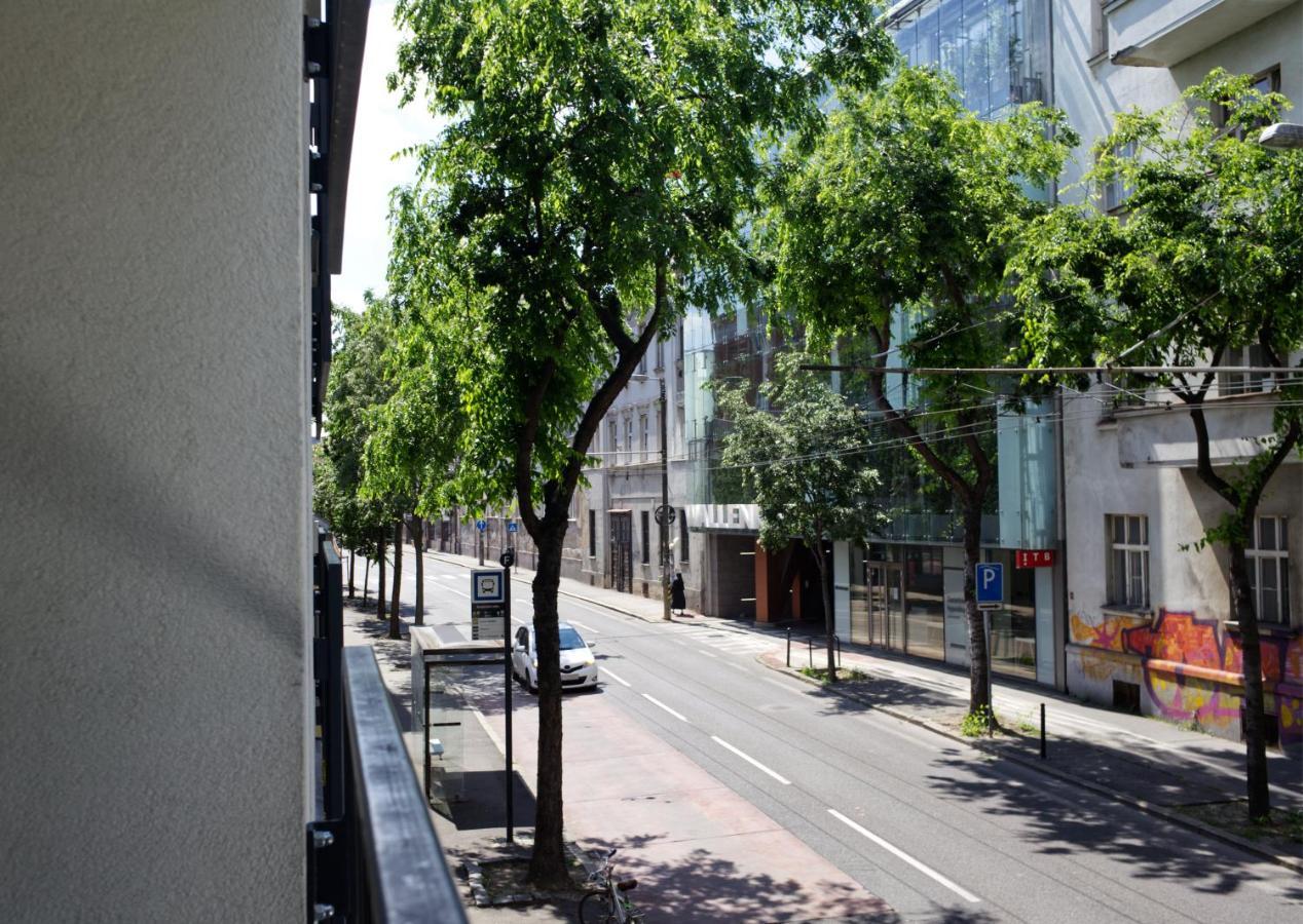 Old Town 1 Bdr, A/C, W/Parking Apartment Bratislava Luaran gambar